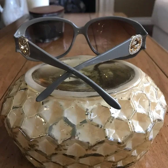 GUCCI crystal logo sunglasses - Picture 5 of 13